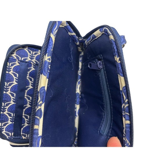 Vera Bradley Crossbody Wristlet Mini Bag Cobablt Blue Quilted Paisley Tile Print - Picture 5 of 6